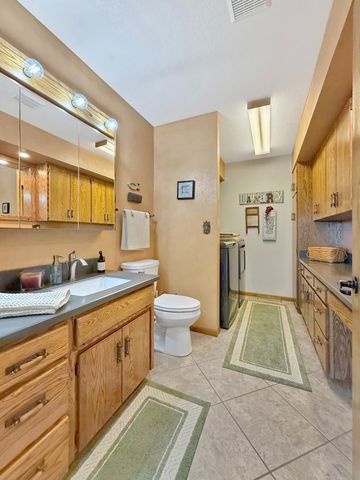 1425 18th Ave. NW, Minot, ND 58703