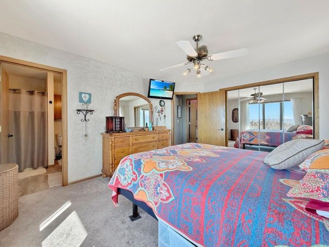 1425 18th Ave. NW, Minot, ND 58703