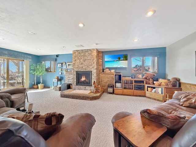 1425 18th Ave. NW, Minot, ND 58703