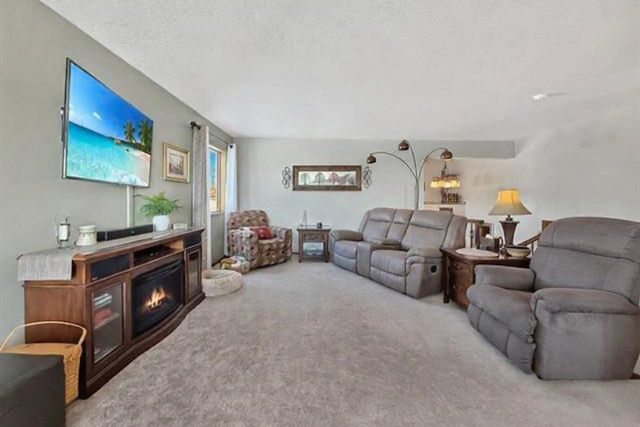 1425 18th Ave. NW, Minot, ND 58703