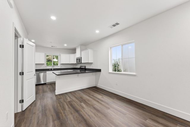 3021 Havencove Way, Modesto, CA 95355