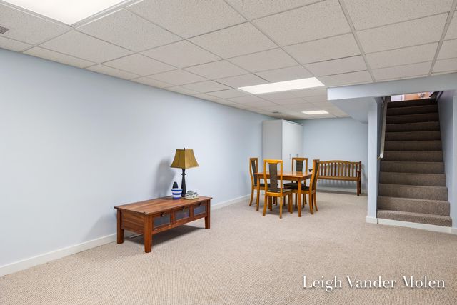 1129 Kenesaw Drive SE, East Grand Rapids, MI 49506