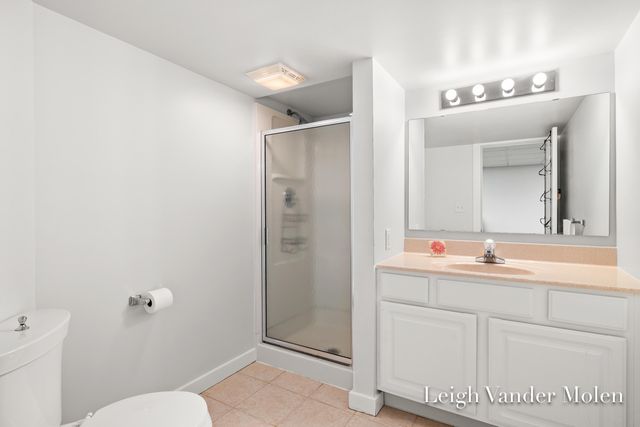1129 Kenesaw Drive SE, East Grand Rapids, MI 49506