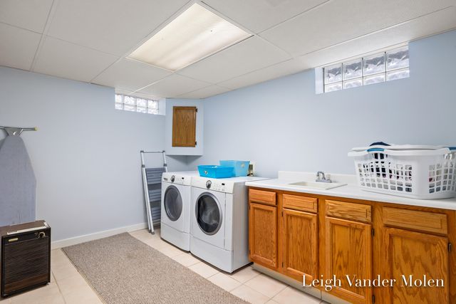 1129 Kenesaw Drive SE, East Grand Rapids, MI 49506
