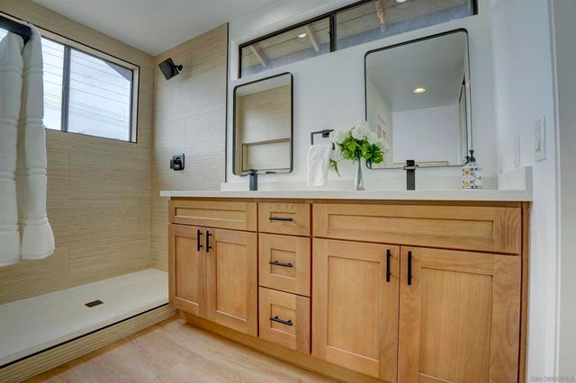 10242 Keoki St, San Diego, CA 92126