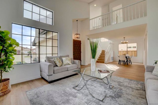 10242 Keoki St, San Diego, CA 92126