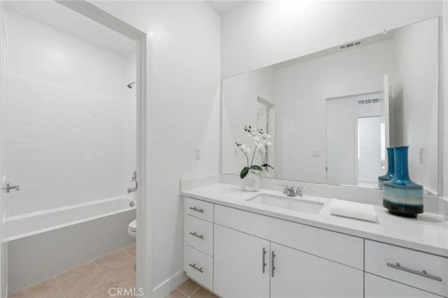 76300 Oxford, Palm Desert, CA 92211