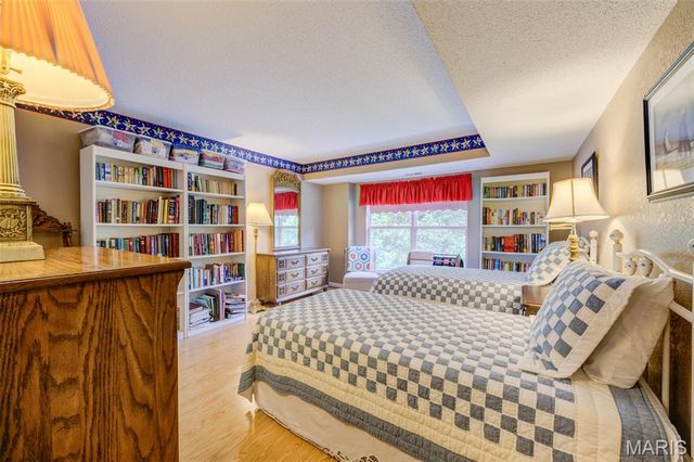 1578 Lienemann Drive, St Charles, MO 63303