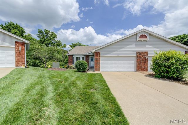 1578 Lienemann Drive, St Charles, MO 63303