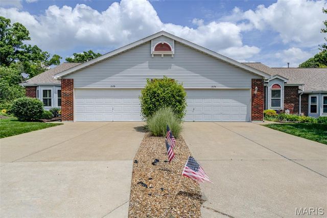 1578 Lienemann Drive, St Charles, MO 63303