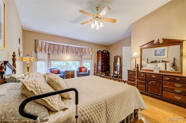 1578 Lienemann Drive, St Charles, MO 63303