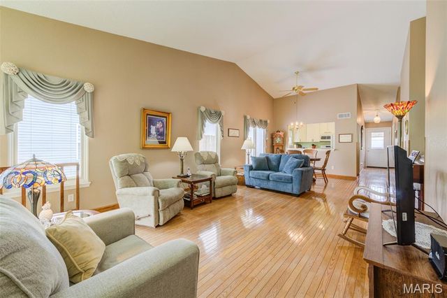 1578 Lienemann Drive, St Charles, MO 63303