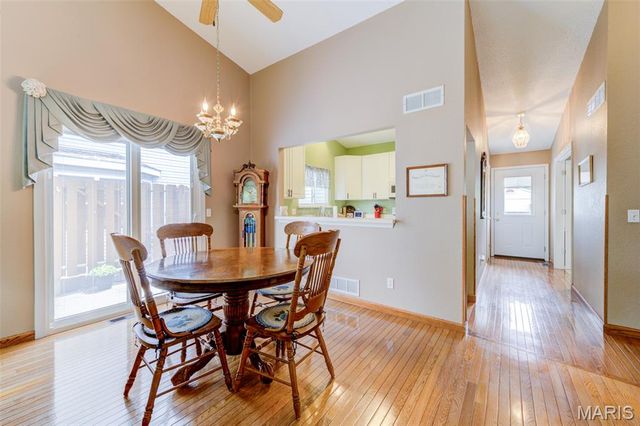 1578 Lienemann Drive, St Charles, MO 63303