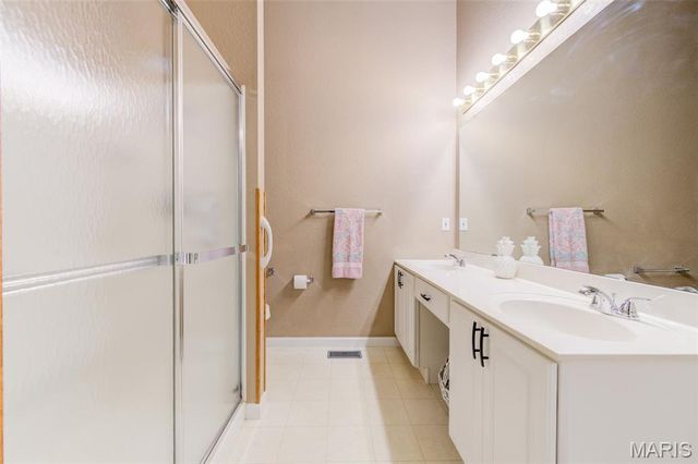 1578 Lienemann Drive, St Charles, MO 63303