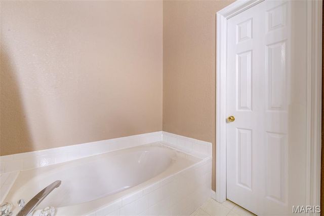 1578 Lienemann Drive, St Charles, MO 63303