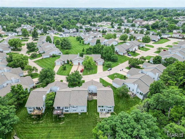 1578 Lienemann Drive, St Charles, MO 63303