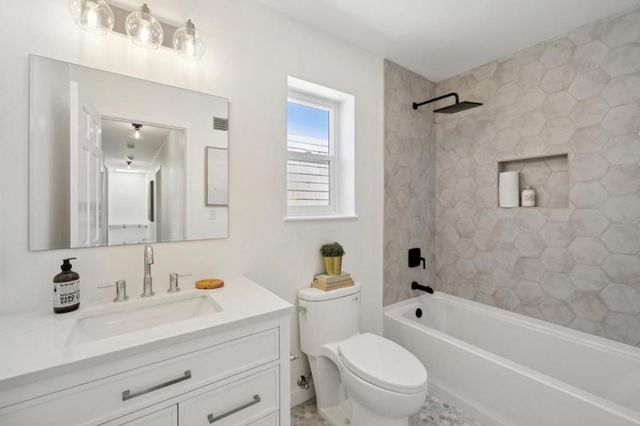 718 Vera Avenue, Redwood City, CA 94061