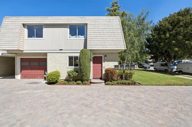 718 Vera Avenue, Redwood City, CA 94061