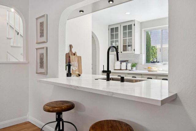 718 Vera Avenue, Redwood City, CA 94061