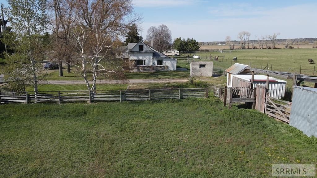 Image 13 of property listing at 6850 S 2000 W, Rexburg, ID 83440