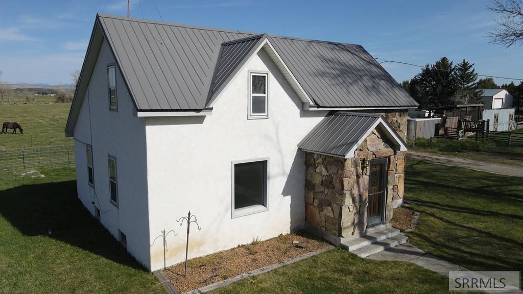 Image 14 of property listing at 6850 S 2000 W, Rexburg, ID 83440