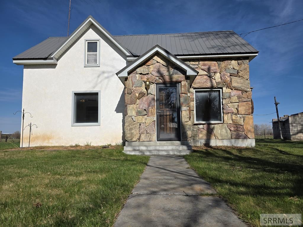 Image 16 of property listing at 6850 S 2000 W, Rexburg, ID 83440