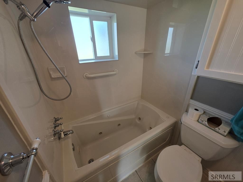 Image 33 of property listing at 6850 S 2000 W, Rexburg, ID 83440