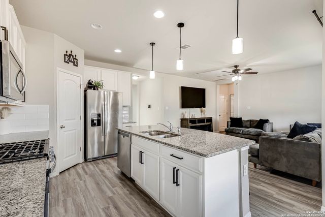 6823 Dashmoor Creek, San Antonio, TX 78244