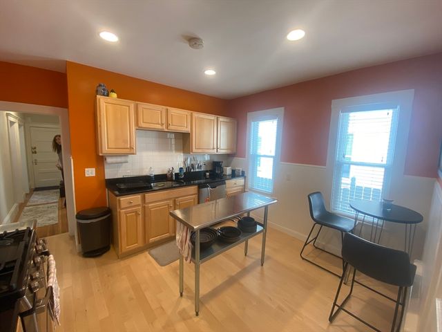 108 Heath St 1, Somerville, MA 02145