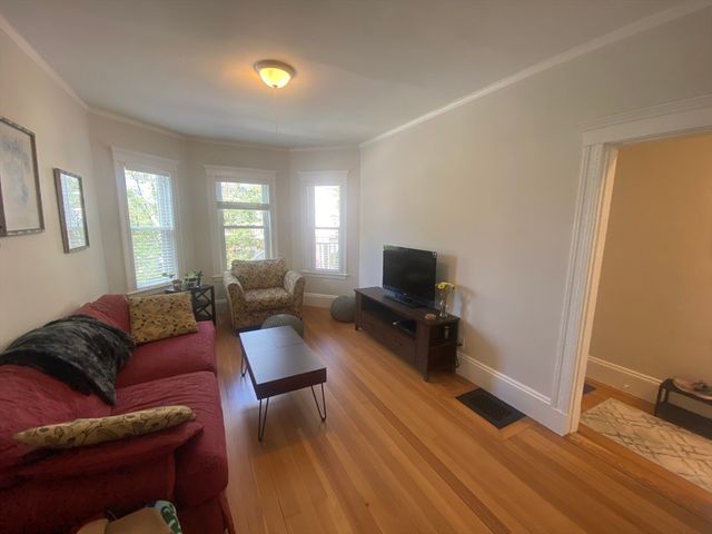 108 Heath St 1, Somerville, MA 02145