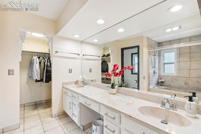 26 Hutton Lane, Colorado Springs, CO 80906