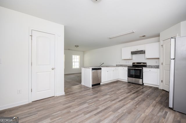 6742 Mancha Street, South Fulton, GA 30349