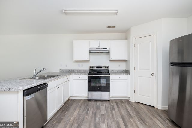 6742 Mancha Street, South Fulton, GA 30349