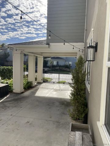 646 Sandside Ct., Carlsbad, CA 92011
