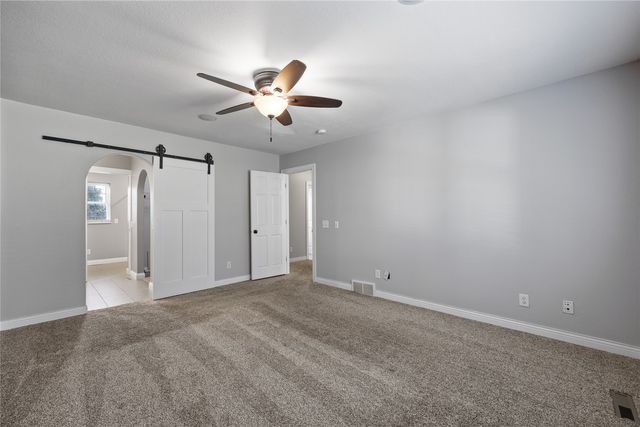 1206 Winchester Circle NE, Swisher, IA 52338