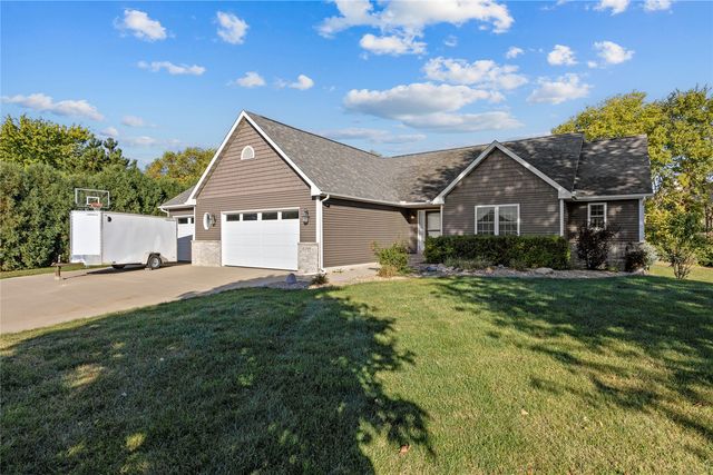 1206 Winchester Circle NE, Swisher, IA 52338