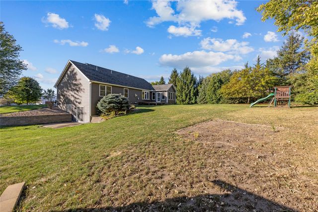 1206 Winchester Circle NE, Swisher, IA 52338