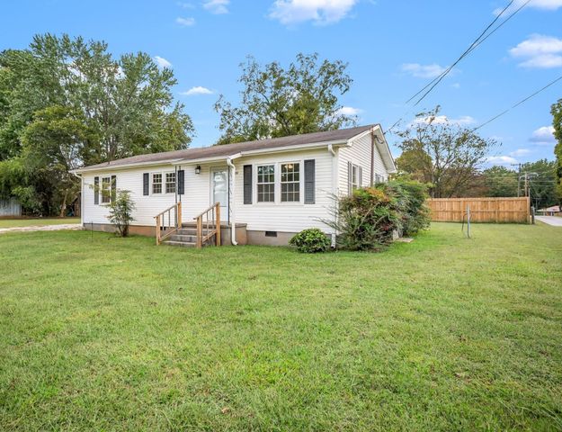 100 Stovall Dr, Huntland, TN 37345