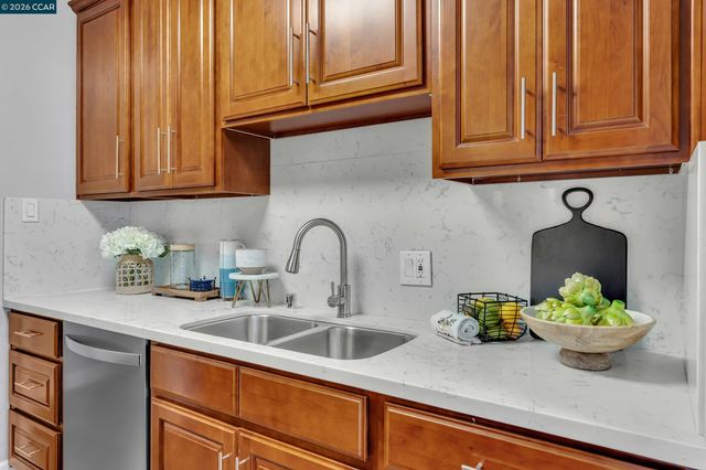 2137 Otis Dr 111, Alameda, CA 94501