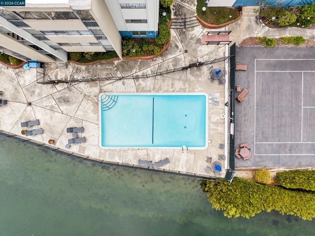 2137 Otis Dr 111, Alameda, CA 94501