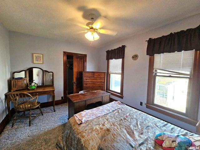 115 E COURT Street, Cambridge, IL 61238