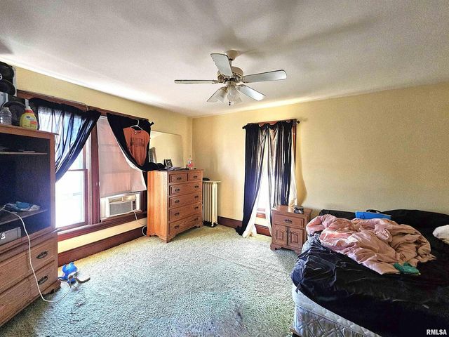 115 E COURT Street, Cambridge, IL 61238