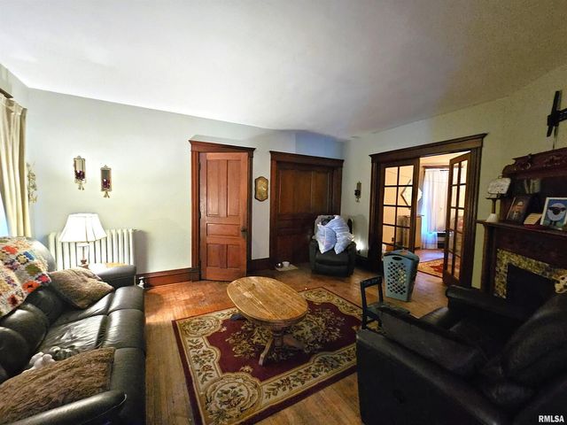 115 E COURT Street, Cambridge, IL 61238