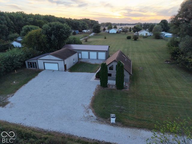 8041 S Crows Foot Place, Terre Haute, IN 47802