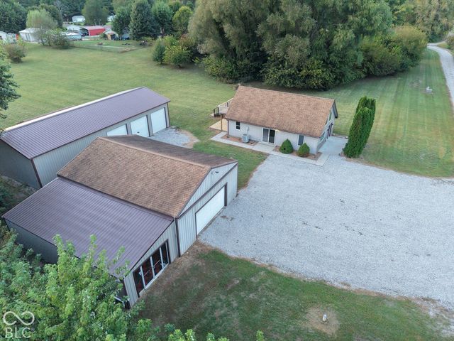 8041 S Crows Foot Place, Terre Haute, IN 47802