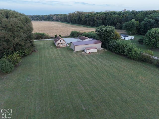 8041 S Crows Foot Place, Terre Haute, IN 47802