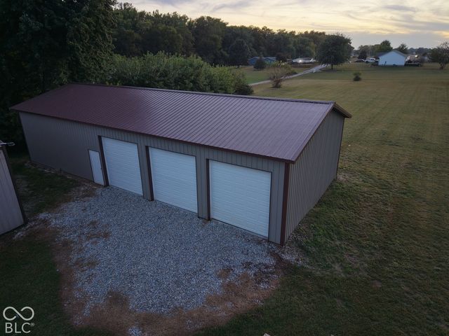 8041 S Crows Foot Place, Terre Haute, IN 47802