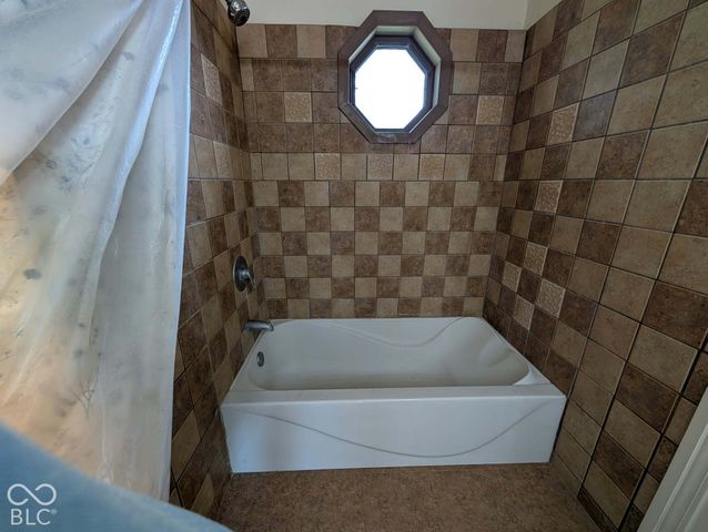 8041 S Crows Foot Place, Terre Haute, IN 47802