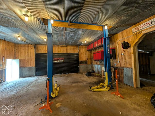 8041 S Crows Foot Place, Terre Haute, IN 47802