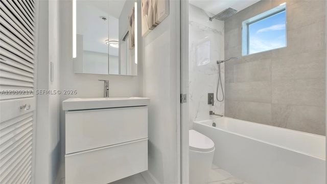 734 Michigan Ave, Miami Beach, FL 33139